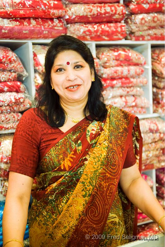 20090409_144326_D3 P1.jpg - Vendor, Indian dress store for women, specializing in weddings